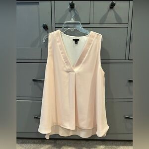 Ann Taylor size M sleeveless blouse